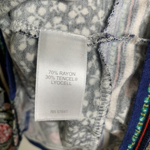 J. Jill Black Floral Knit Top Blouse Sz Petite Medium - Picture 8 of 9